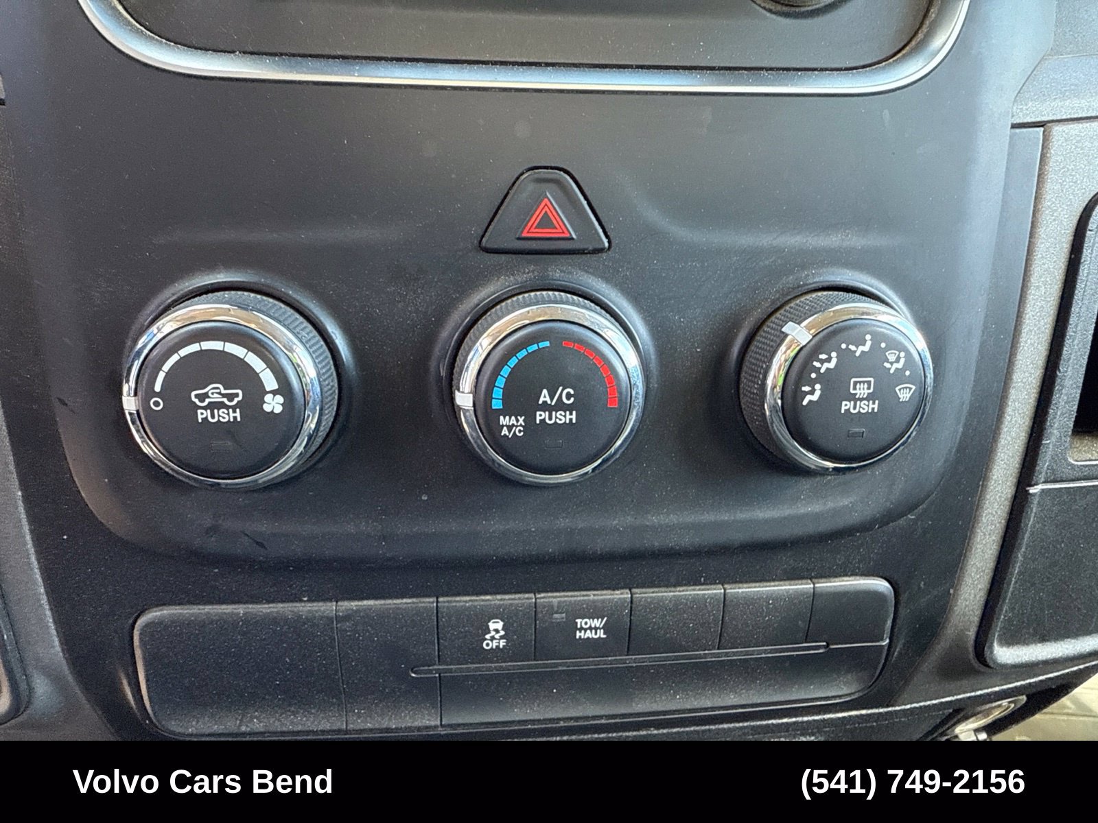 Used 2017 RAM 1500 ST w/ SXT Appearance Group AWD/4WD image 15