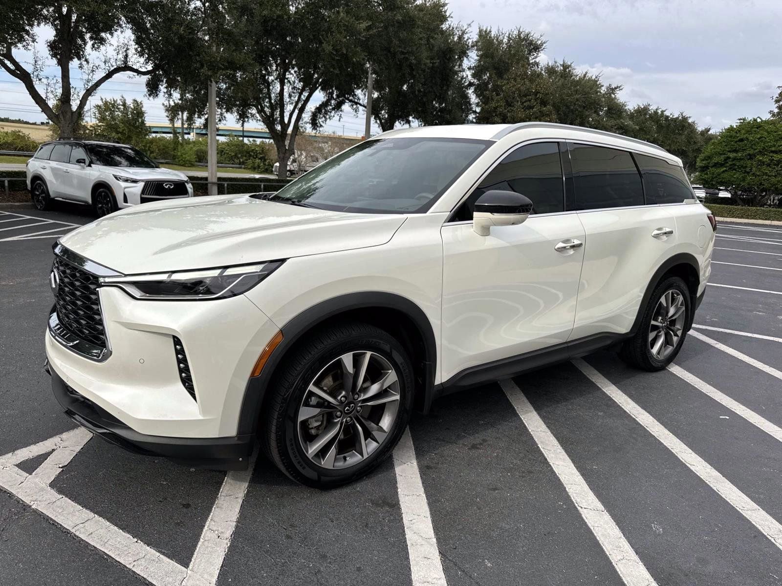 Certified 2023 INFINITI QX60 Luxe w/ Cargo Package image 5