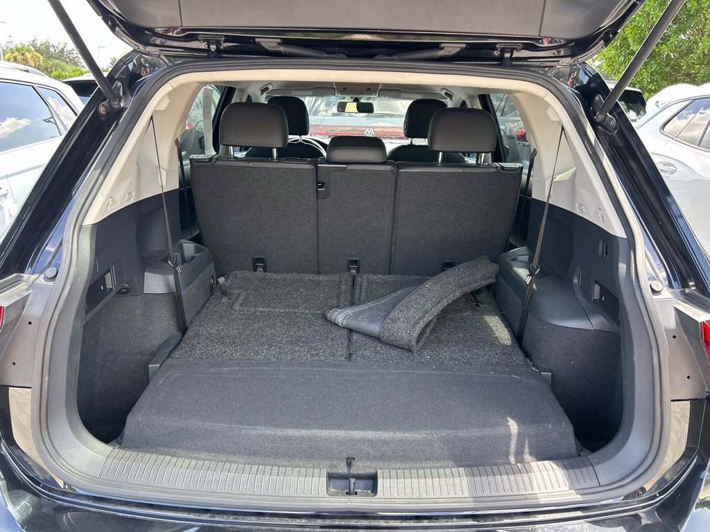 Used 2018 Volkswagen Tiguan SE FWD image 50