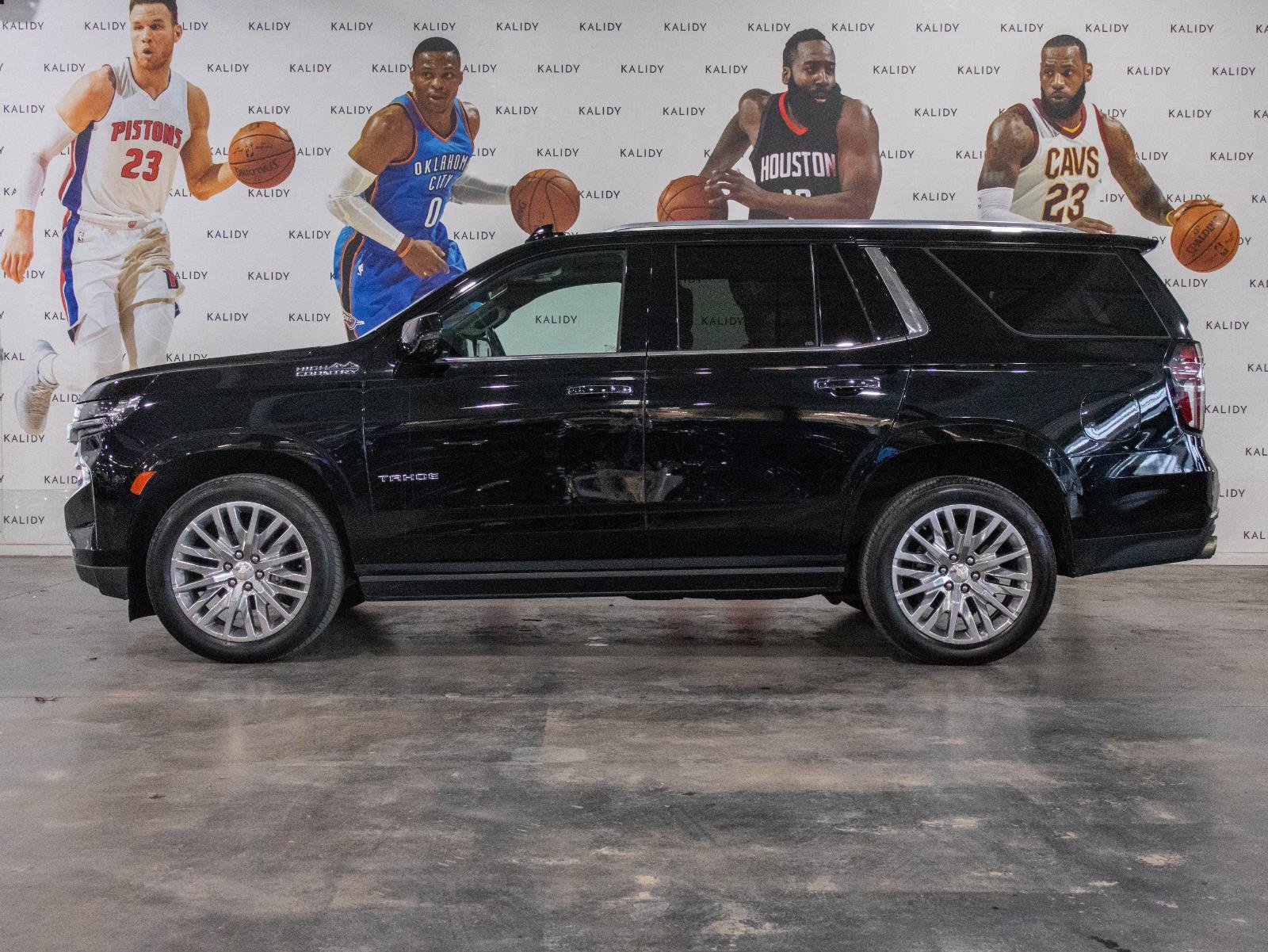 Used 2023 Chevrolet Tahoe High Country AWD/4WD image 18