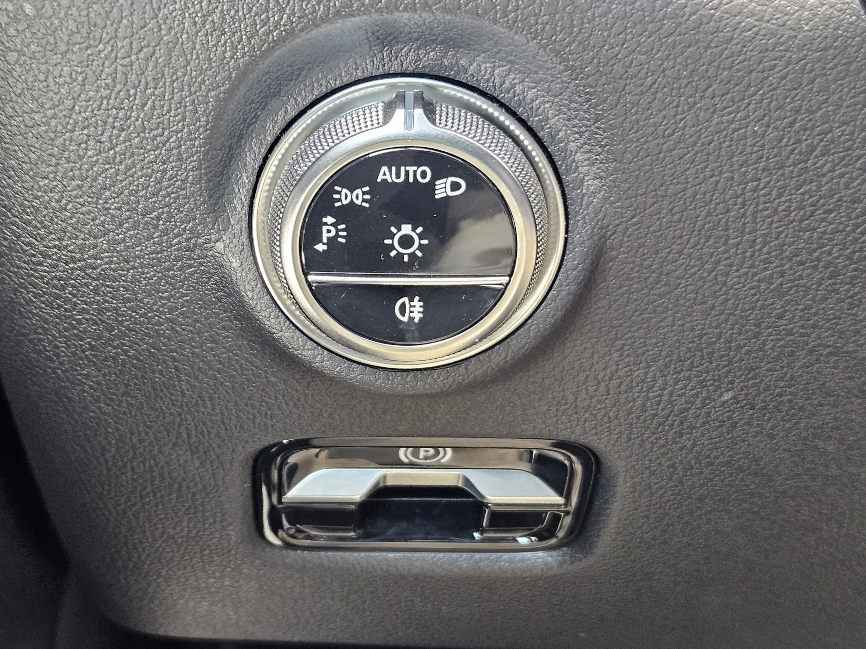 Certified 2026 Mercedes-Benz C 300 Sedan image 12
