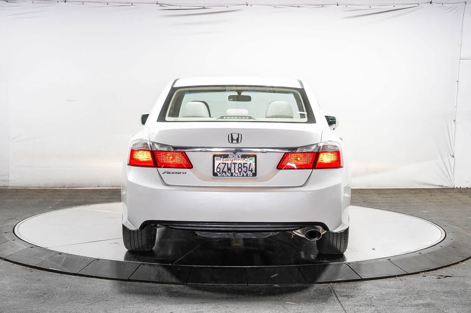 Used 2013 Honda Accord EX image 3