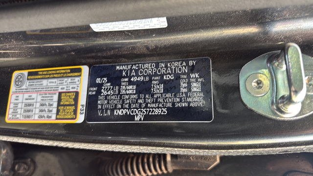 Used 2025 Kia Sportage EX AWD/4WD image 31