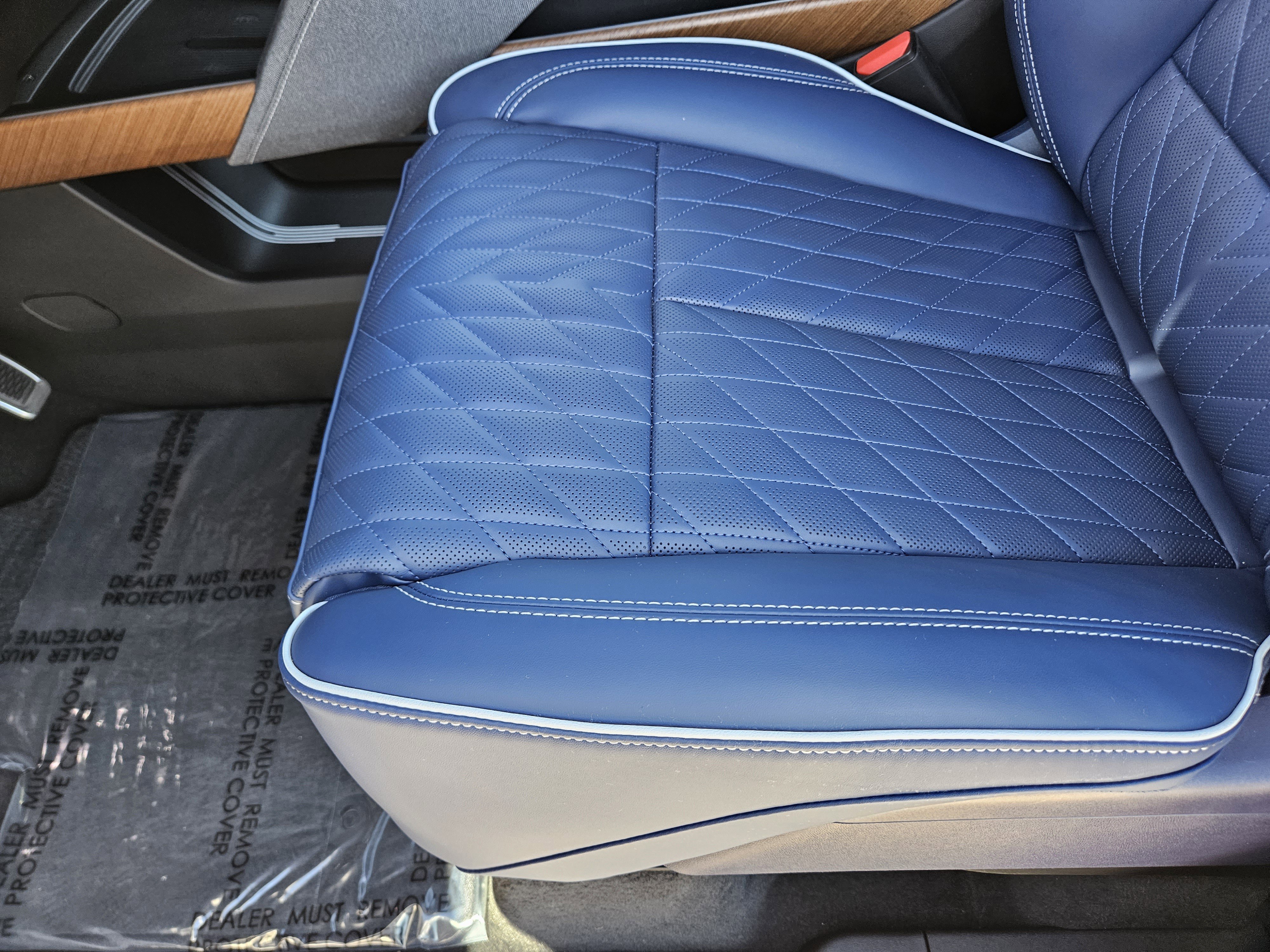 Used 2026 Cadillac Vistiq Premium Luxury image 23