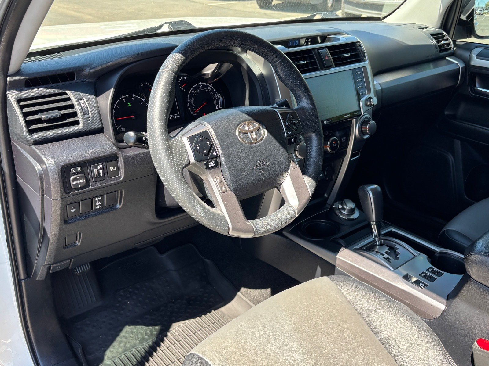Used 2021 Toyota 4Runner SR5 Premium w/ Moonroof Package AWD/4WD image 20
