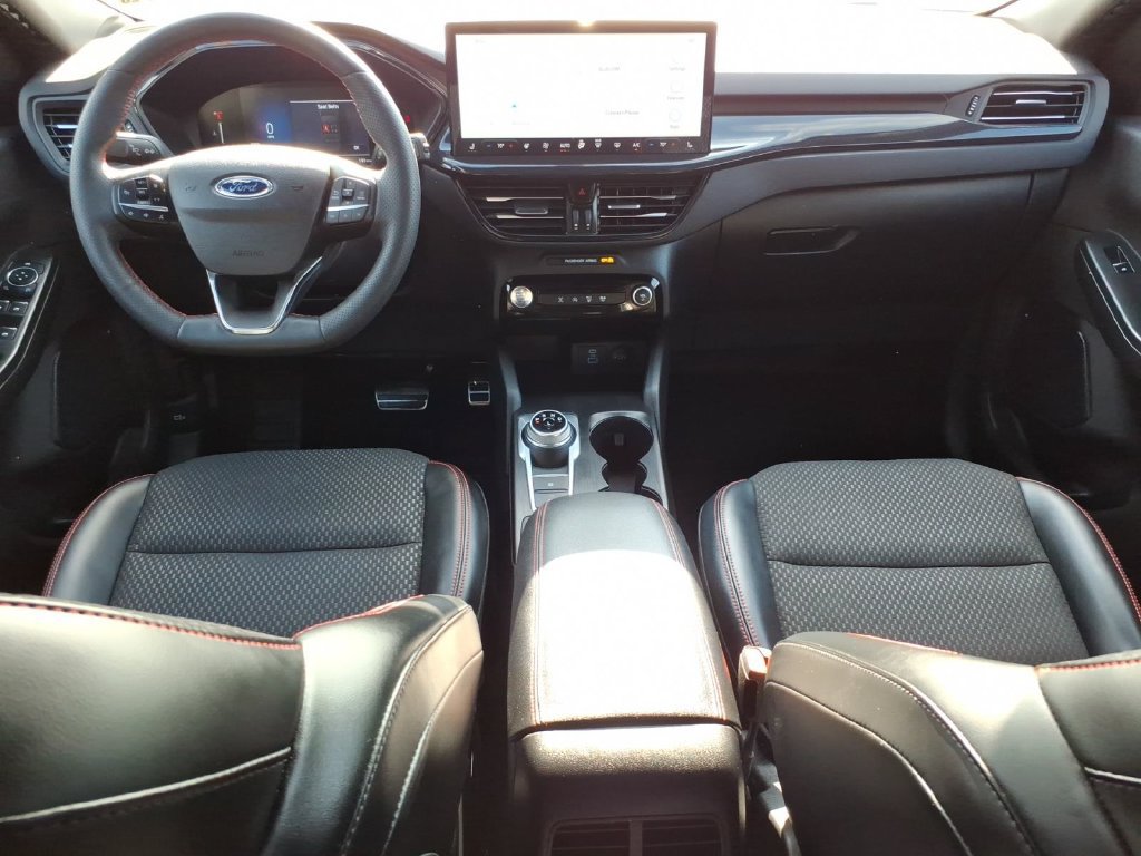 Used 2023 Ford Escape ST-Line w/ Tech Pack #1 AWD/4WD image 11