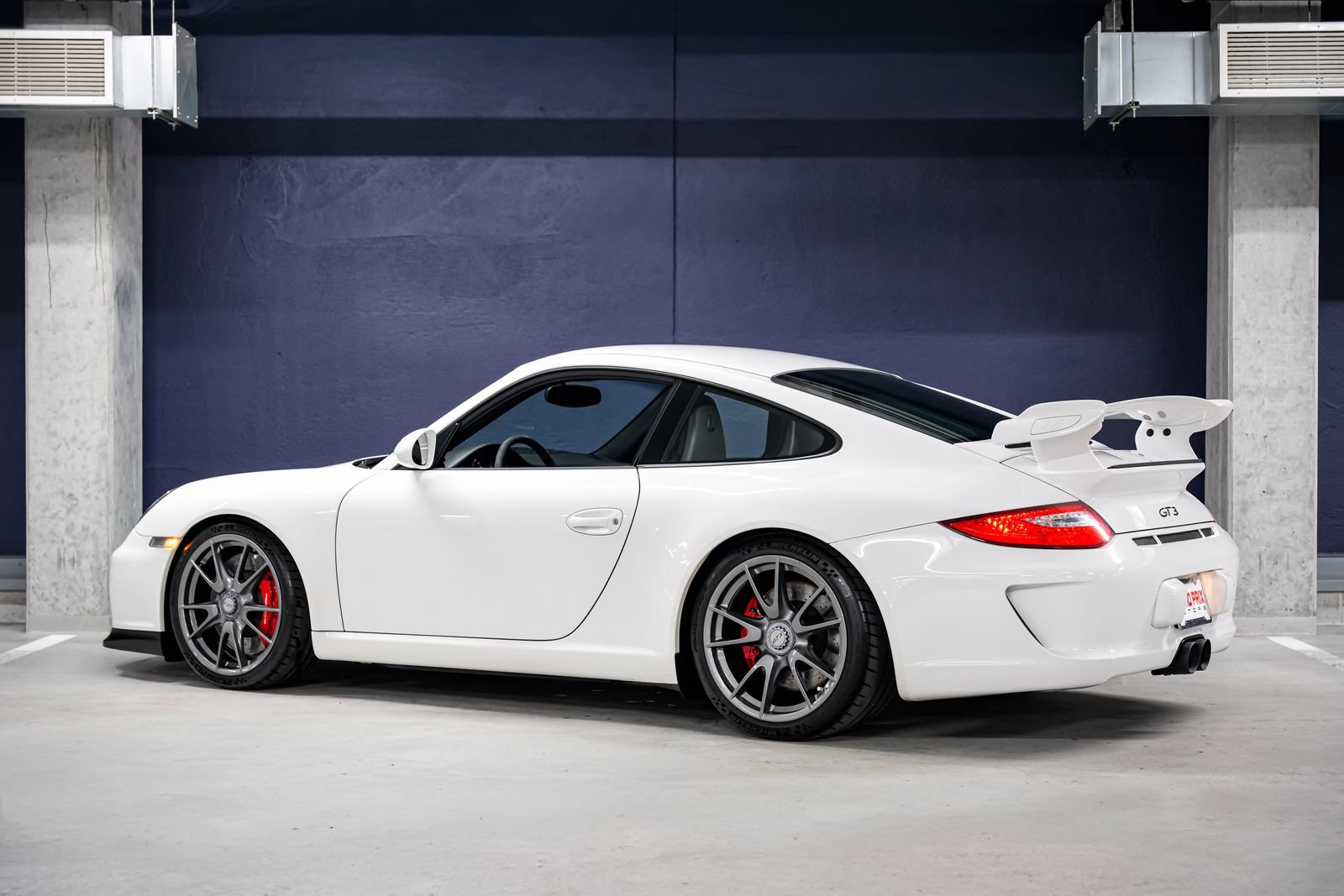 Used 2010 Porsche 911 GT3 RWD image 8