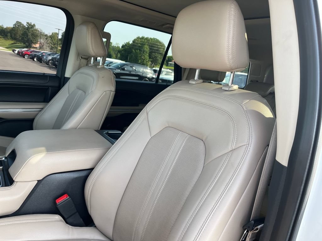 Used 2022 Ford Expedition Limited AWD/4WD image 12