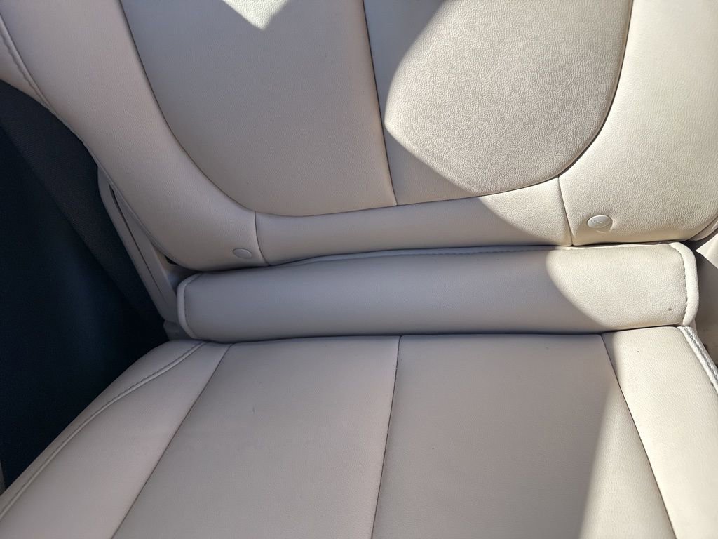 Used 2023 Jeep Grand Cherokee Limited image 17