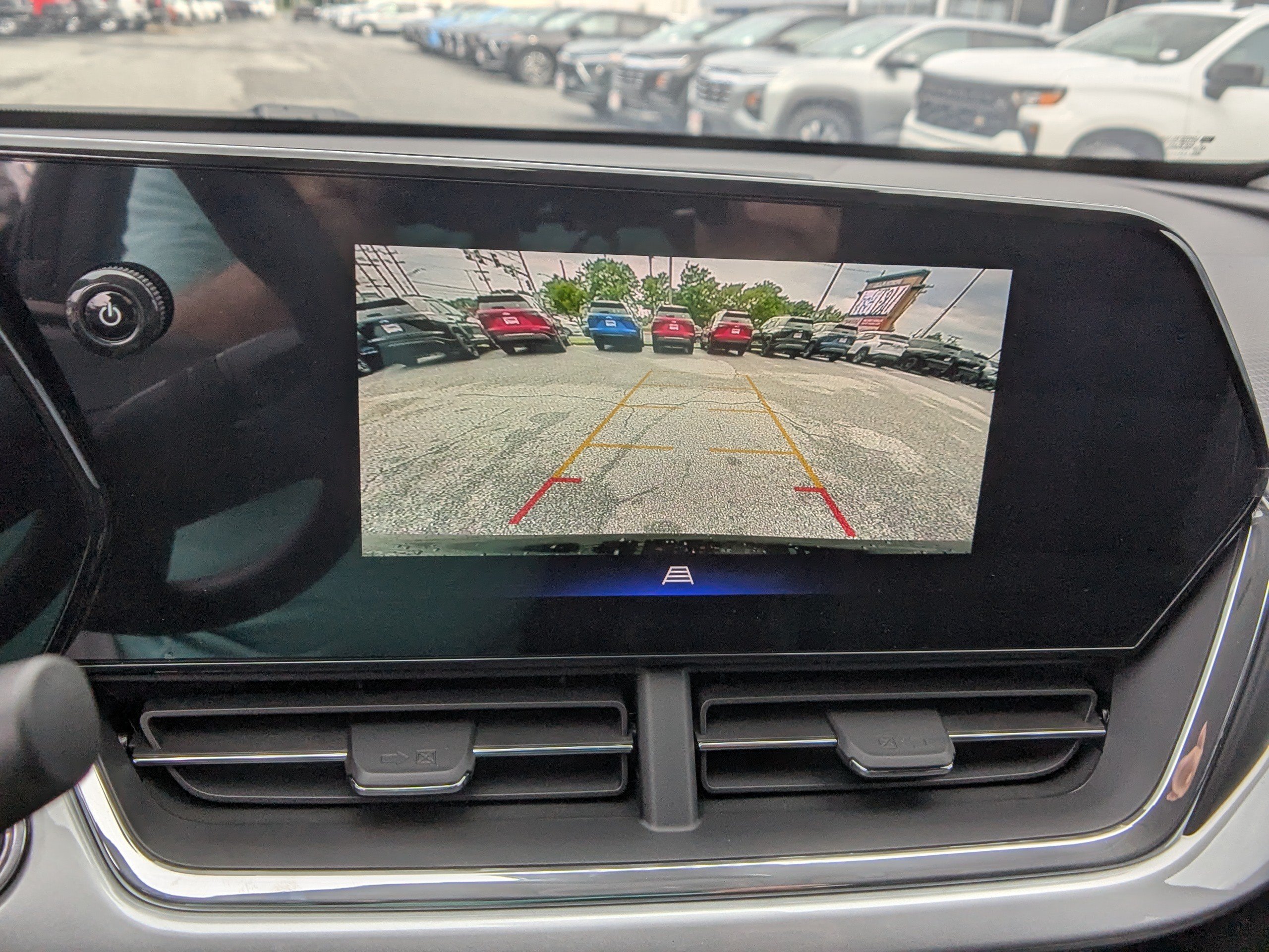 New 2026 Chevrolet Trax LT FWD image 18