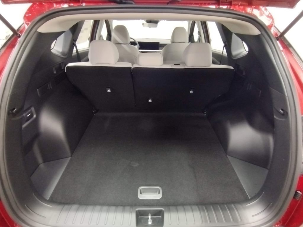 New 2026 Hyundai Tucson SE image 13