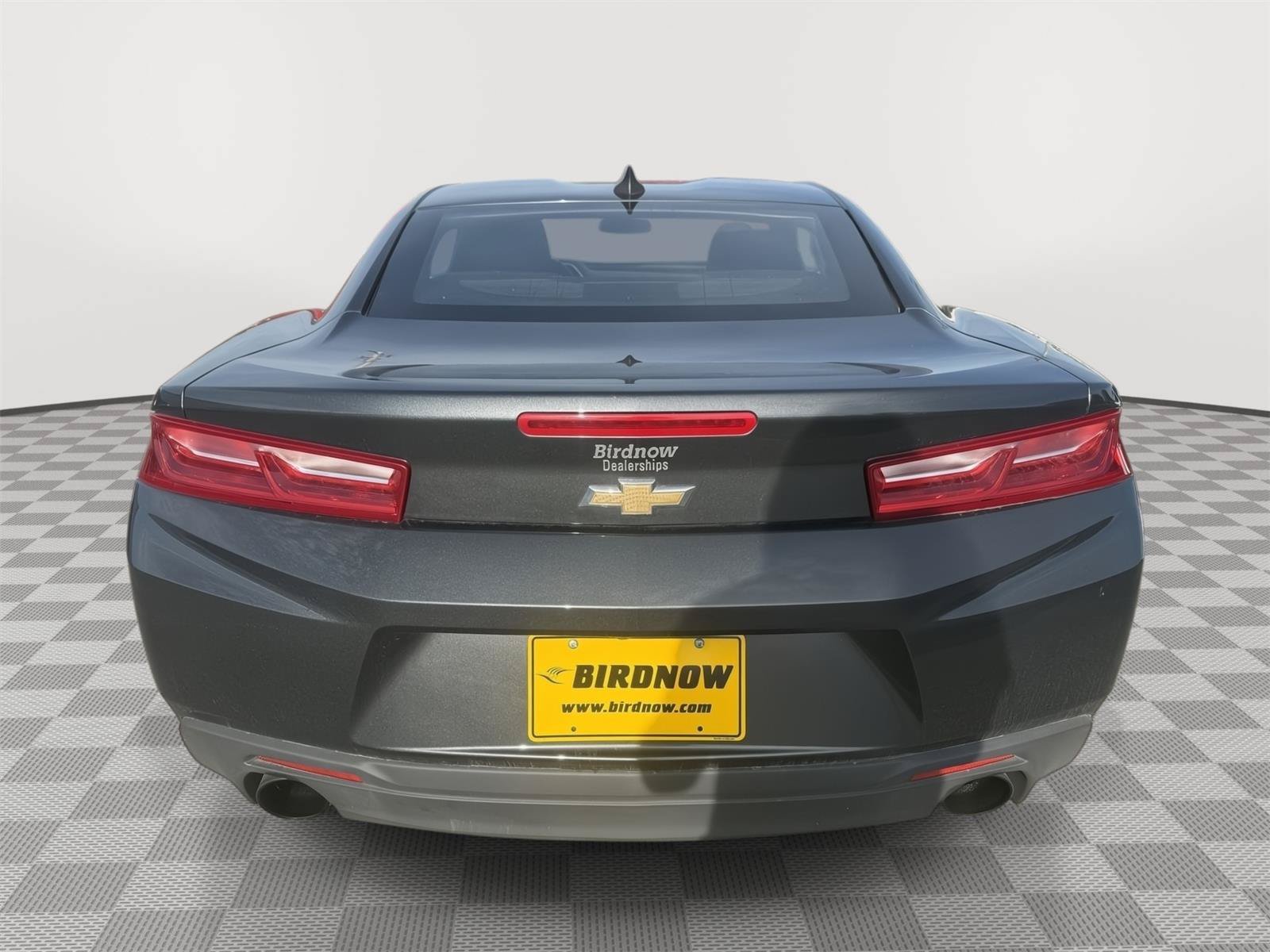 Used 2017 Chevrolet Camaro LT RWD image 5