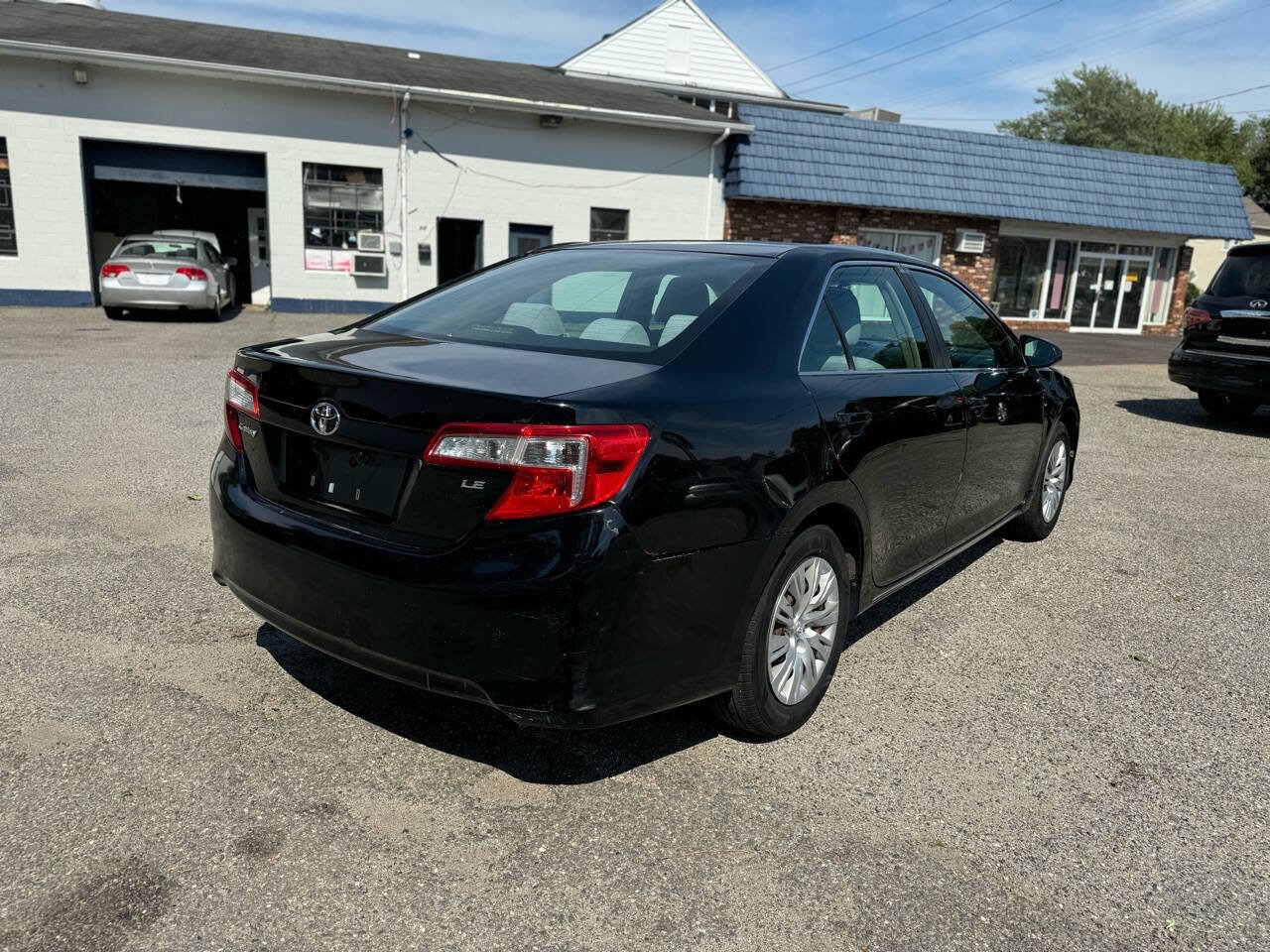 Used 2012 Toyota Camry LE image 6