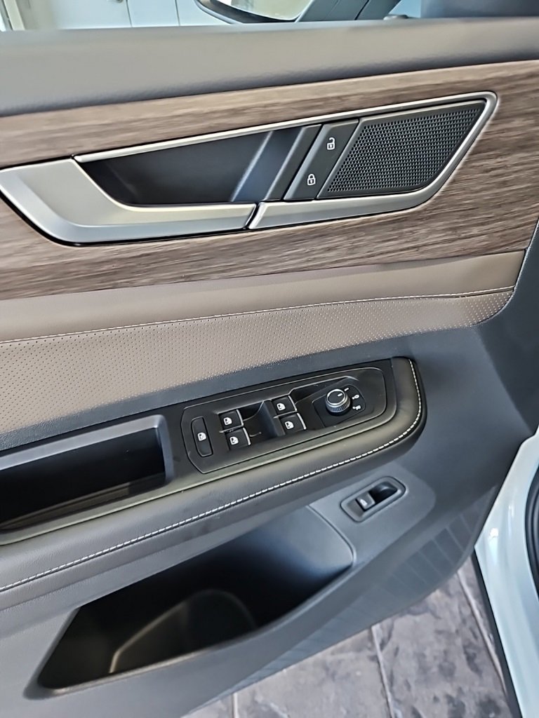 New 2026 Volkswagen Atlas SEL image 29