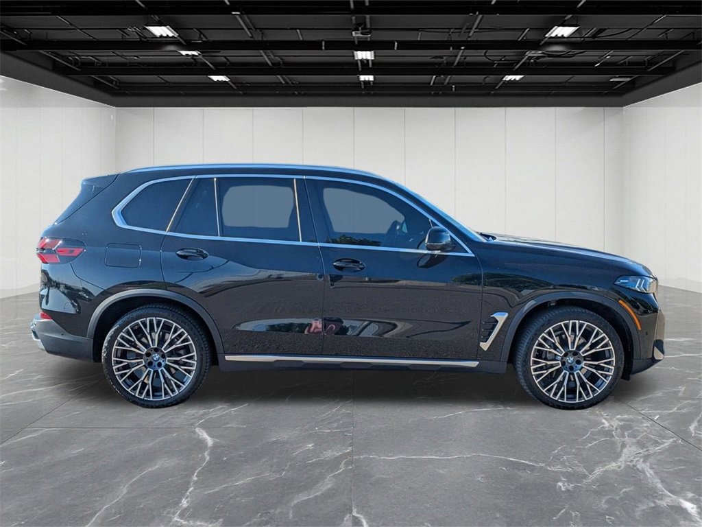 Used 2024 BMW X5 xDrive40i w/ Premium Package image 11