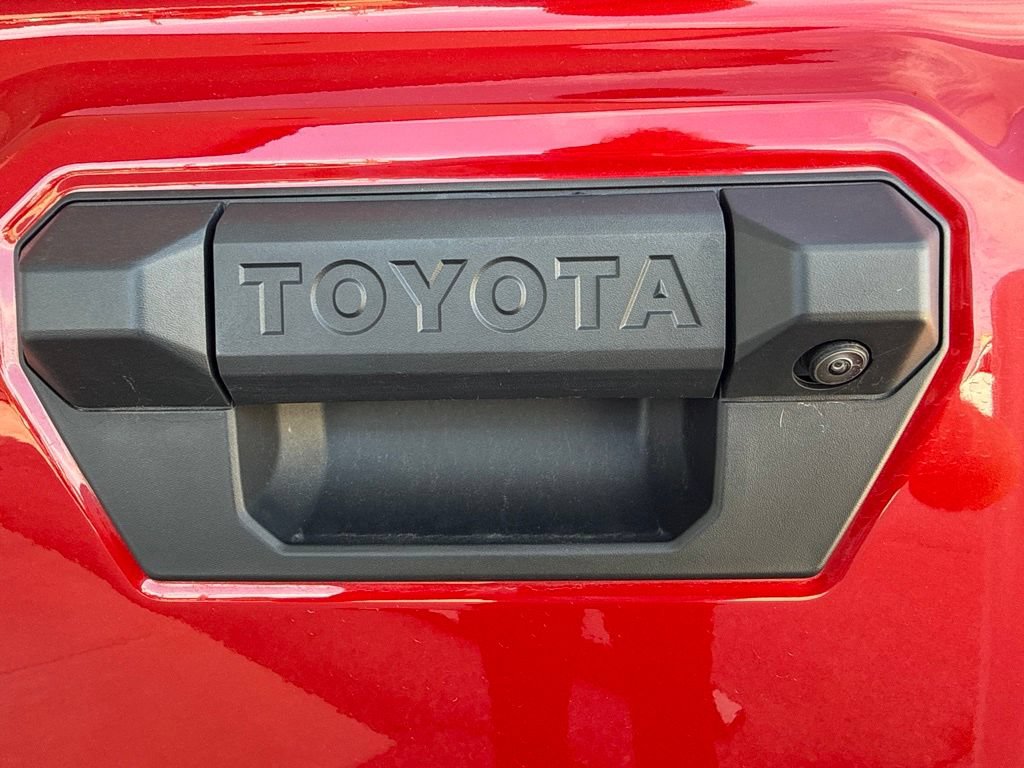 Used 2025 Toyota Tacoma TRD Off-Road AWD/4WD image 13