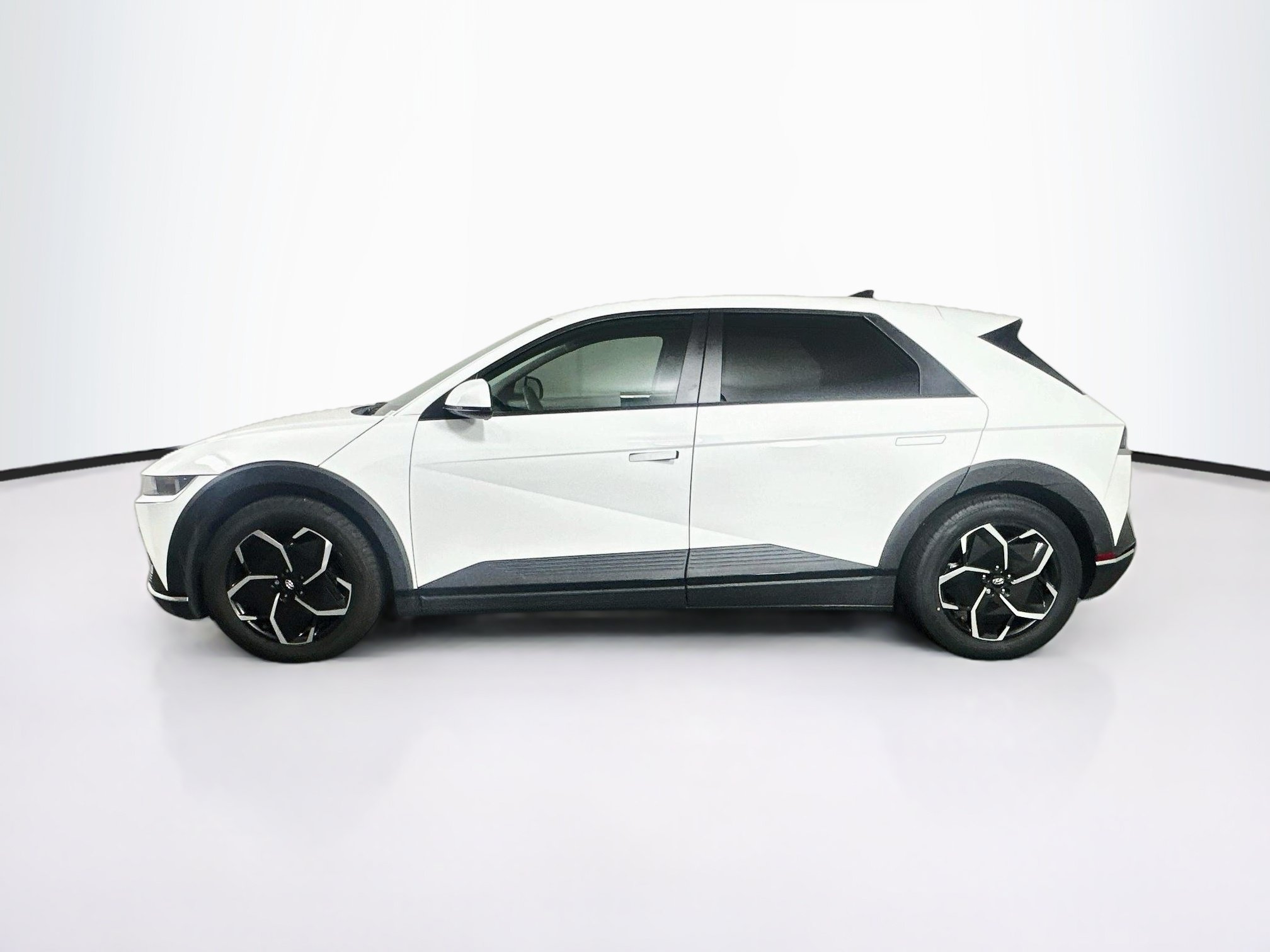 Used 2024 Hyundai Ioniq 5 SEL RWD image 4