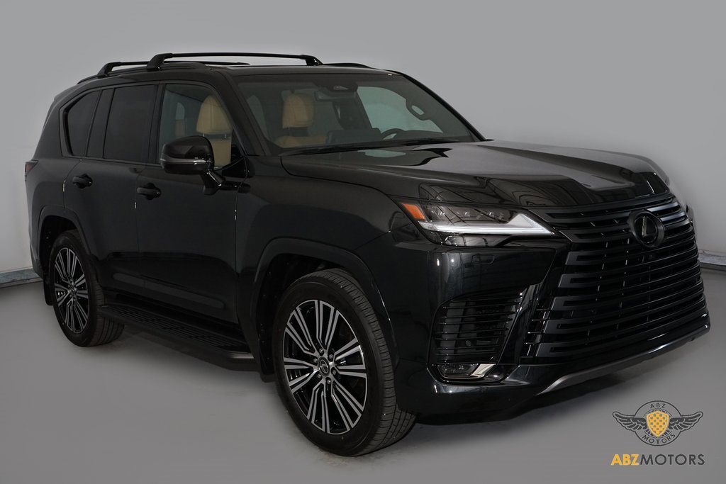 Used 2025 Lexus LX 600 4WD w/ Luxury Package image 2