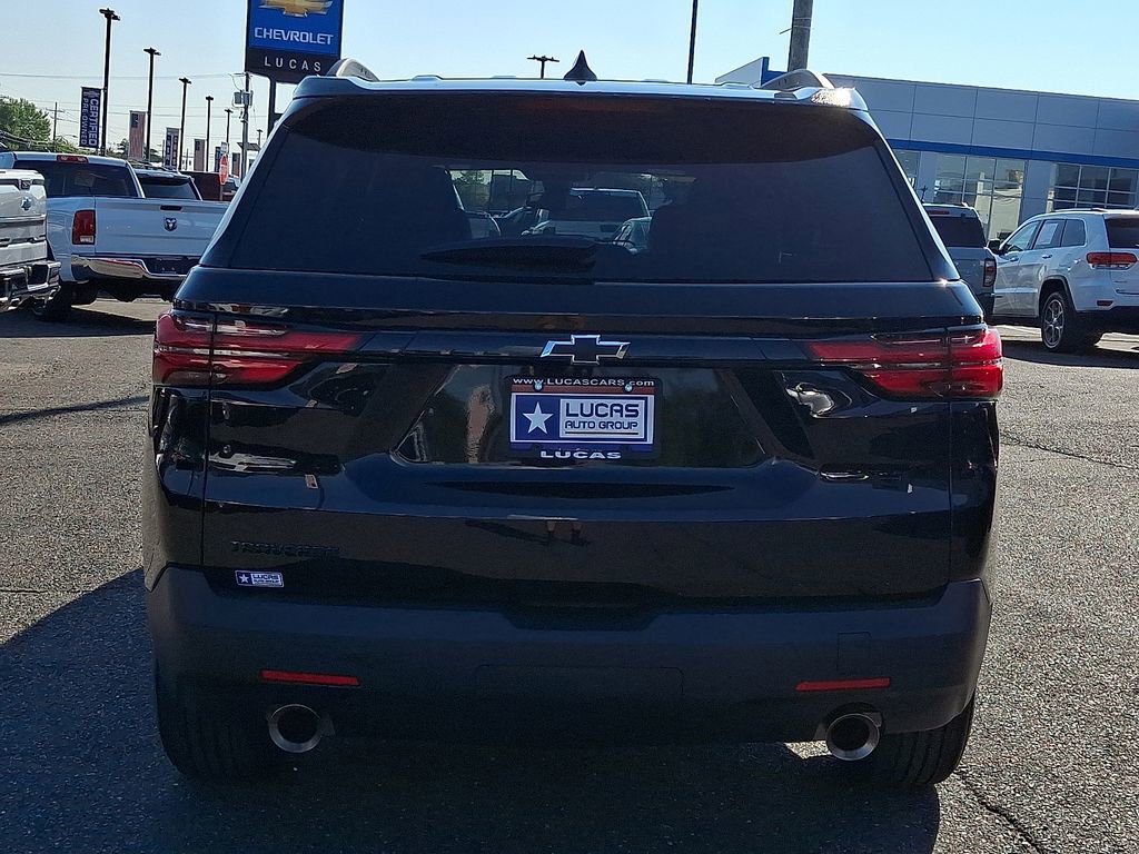 Used 2023 Chevrolet Traverse LS w/ Midnight/Sport Edition image 10