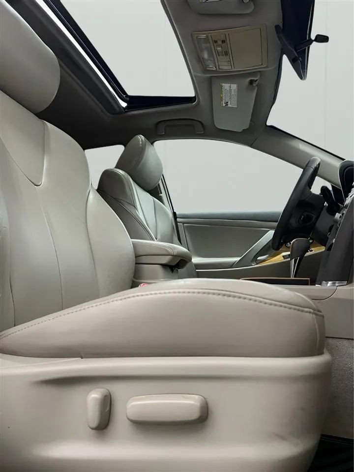 Used 2007 Toyota Camry XLE w/ Leather Pkg FWD image 18