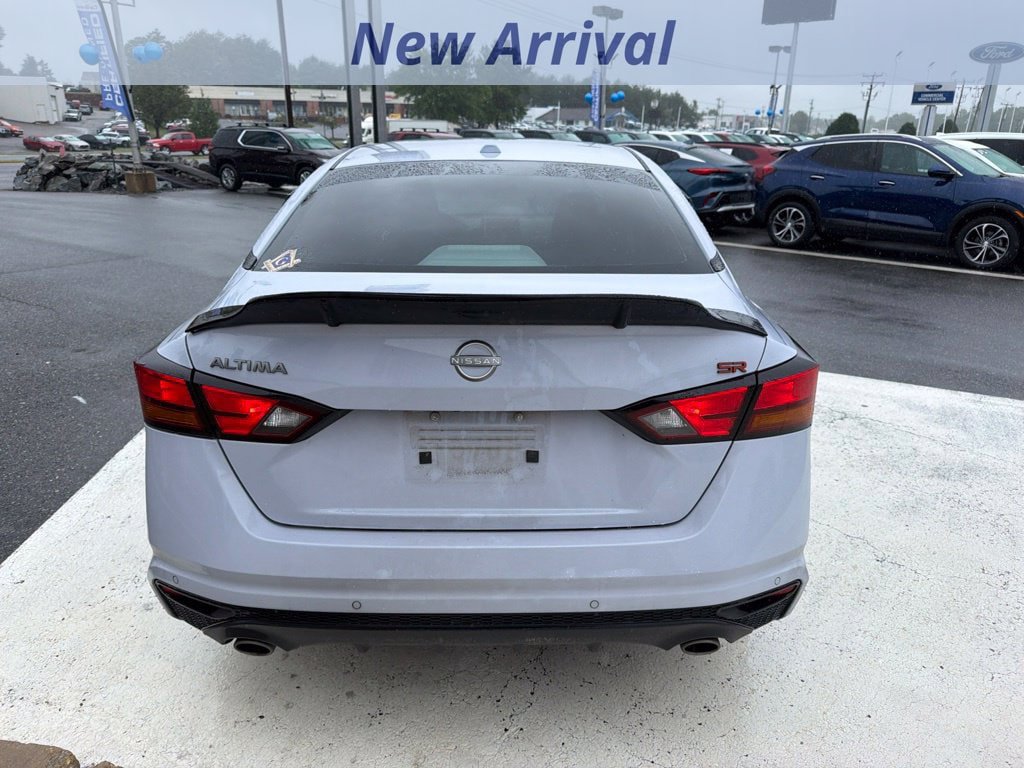 Used 2025 Nissan Altima 2.5 SR FWD image 10