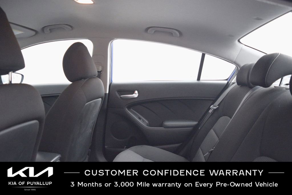 Used 2017 Kia Forte LX image 12