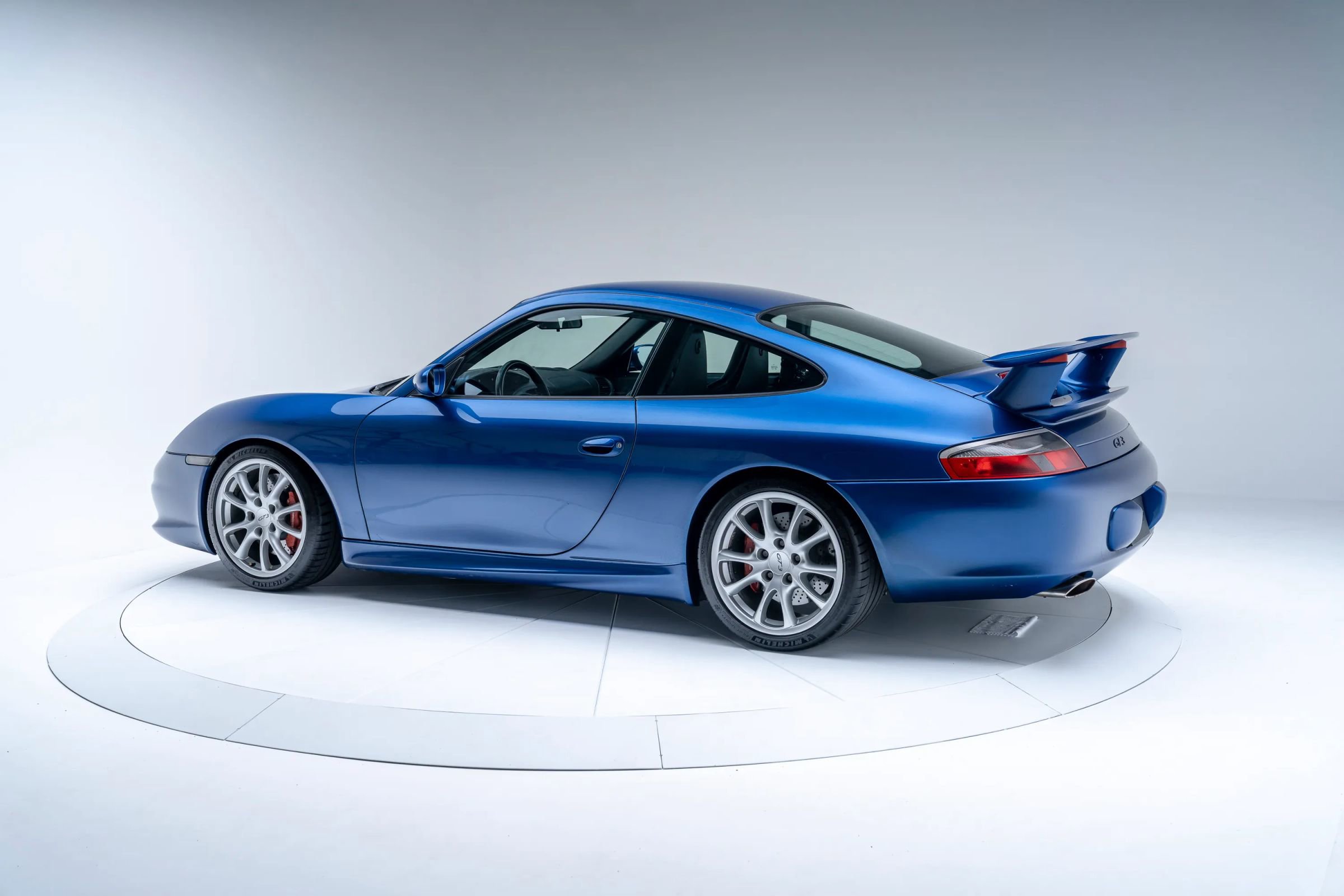 Used 2004 Porsche 911 GT3 image 3
