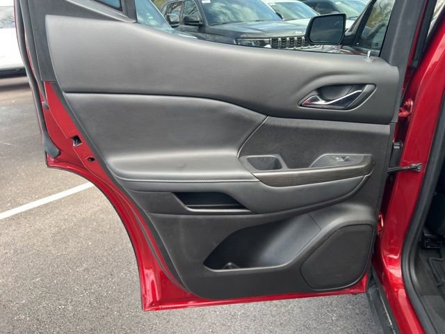 Used 2023 GMC Acadia SLT w/ Elevation Edition image 21