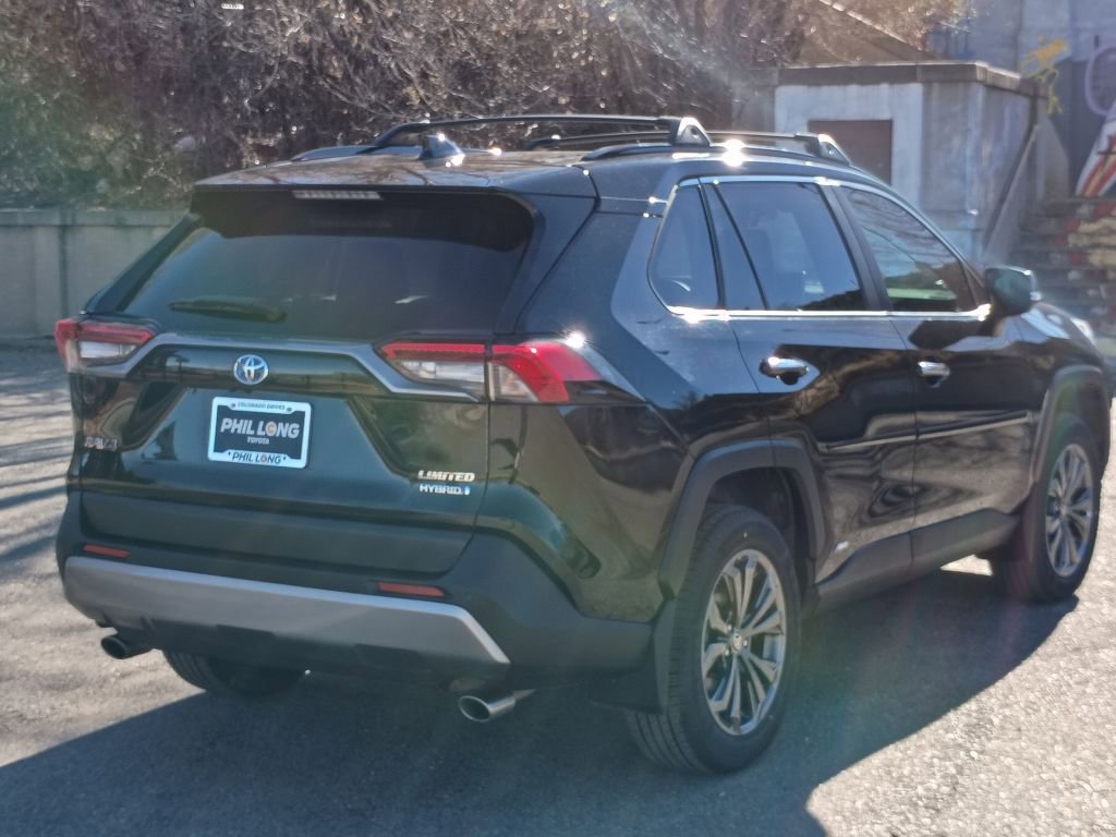 Used 2022 Toyota RAV4 Limited image 6