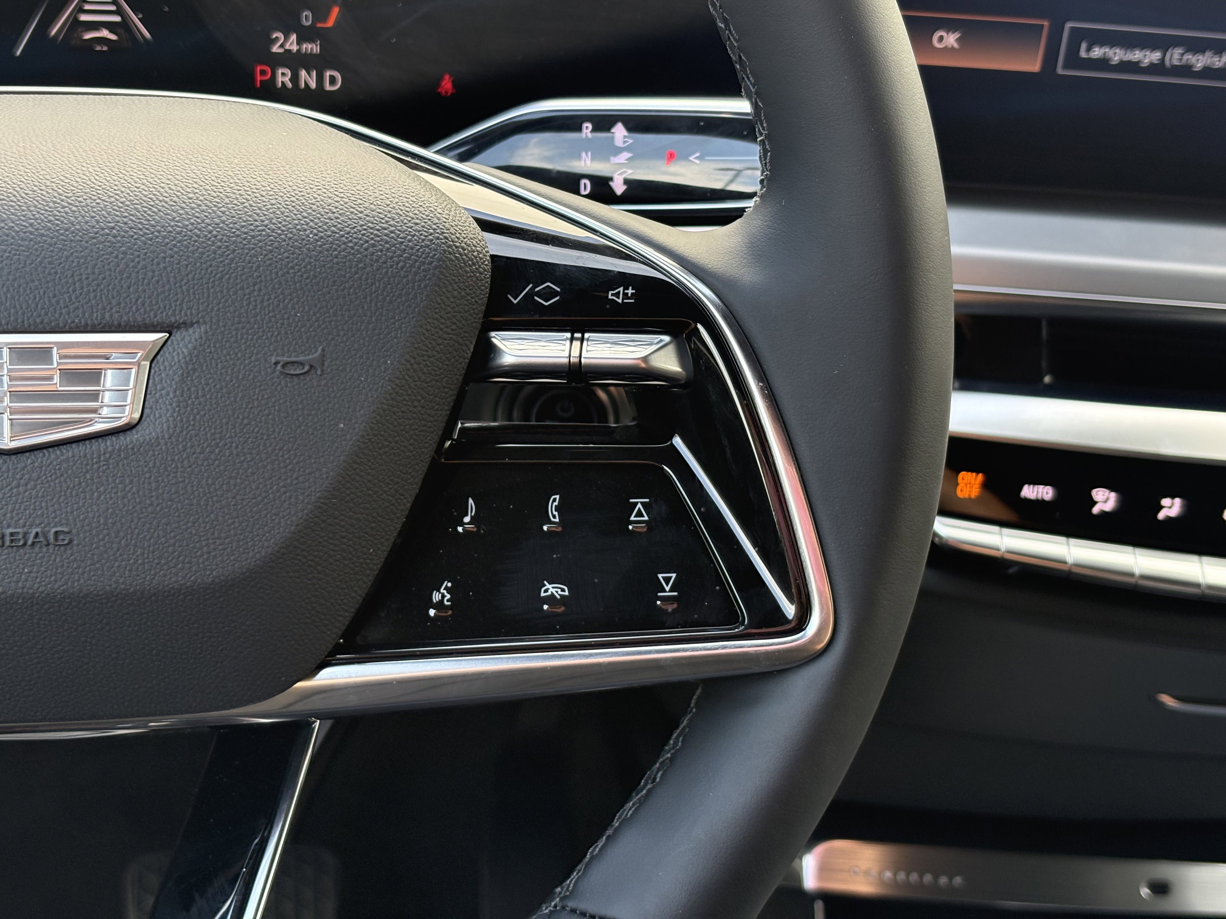 New 2025 Cadillac Lyriq Luxury image 17