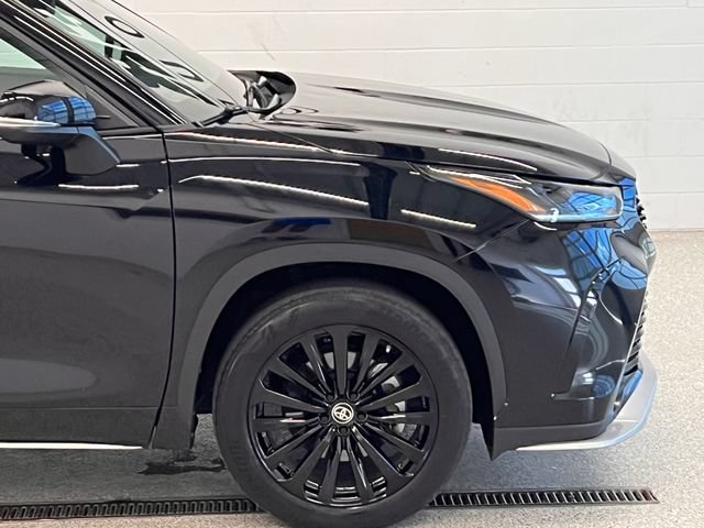 Used 2025 Toyota Highlander XSE AWD/4WD image 8