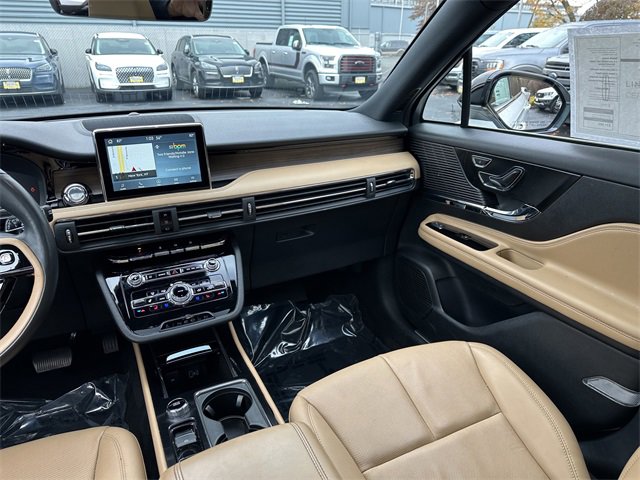 Certified 2022 Lincoln Corsair Reserve w/ Equipment Group 201A image 17