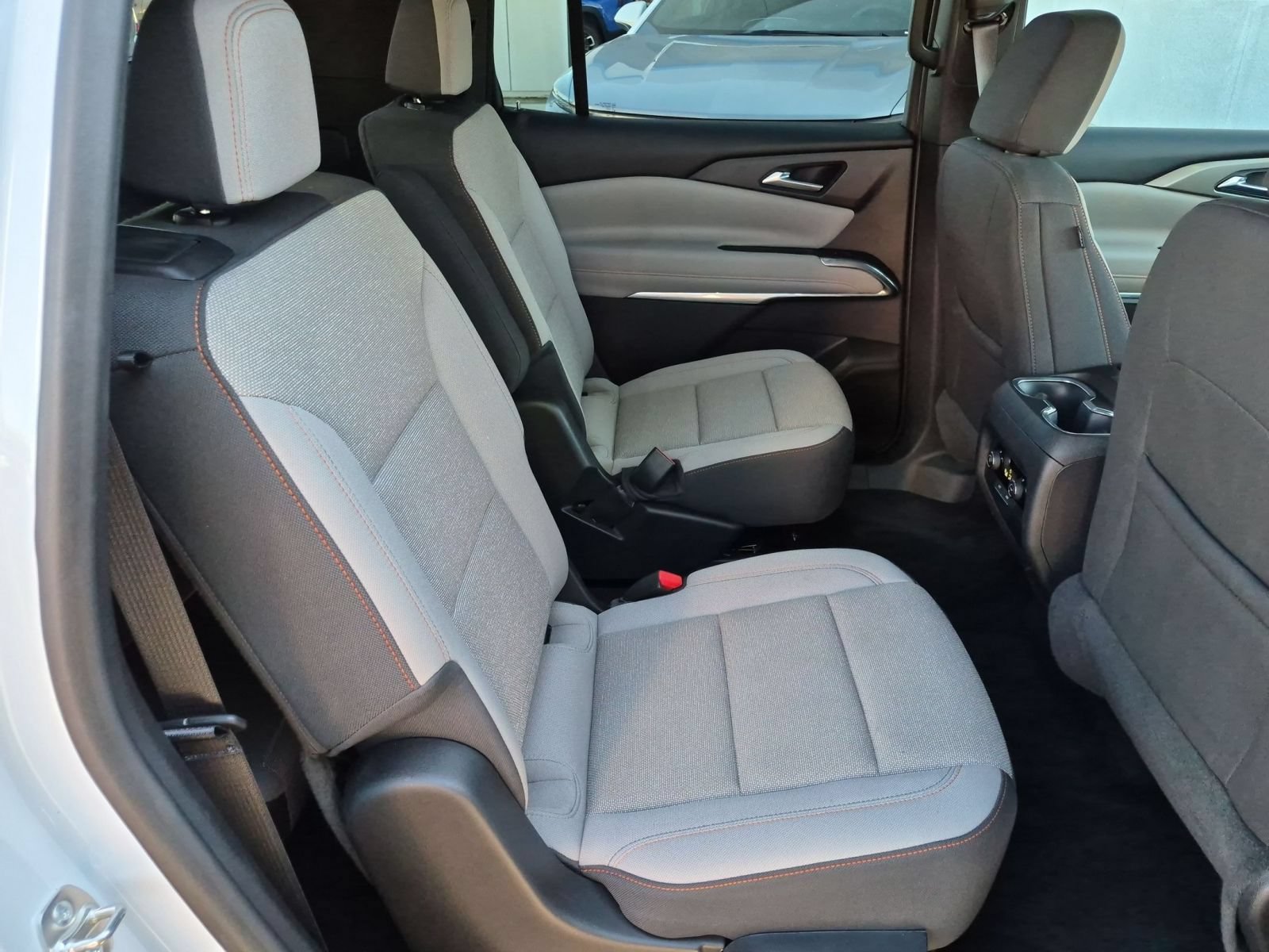 Used 2026 Chevrolet Traverse LT w/ Driver Confidence Package FWD image 26