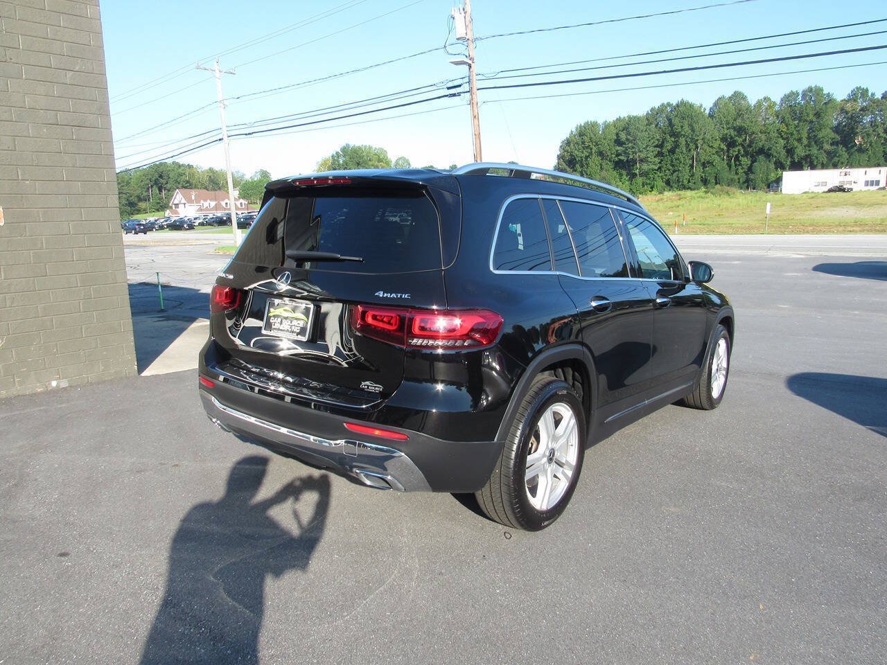 Used 2023 Mercedes-Benz GLB 250 4MATIC image 4