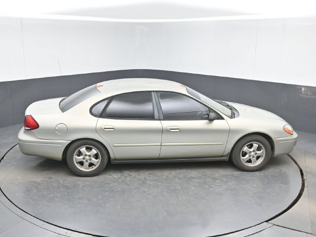 Used 2006 Ford Taurus SE FWD image 23