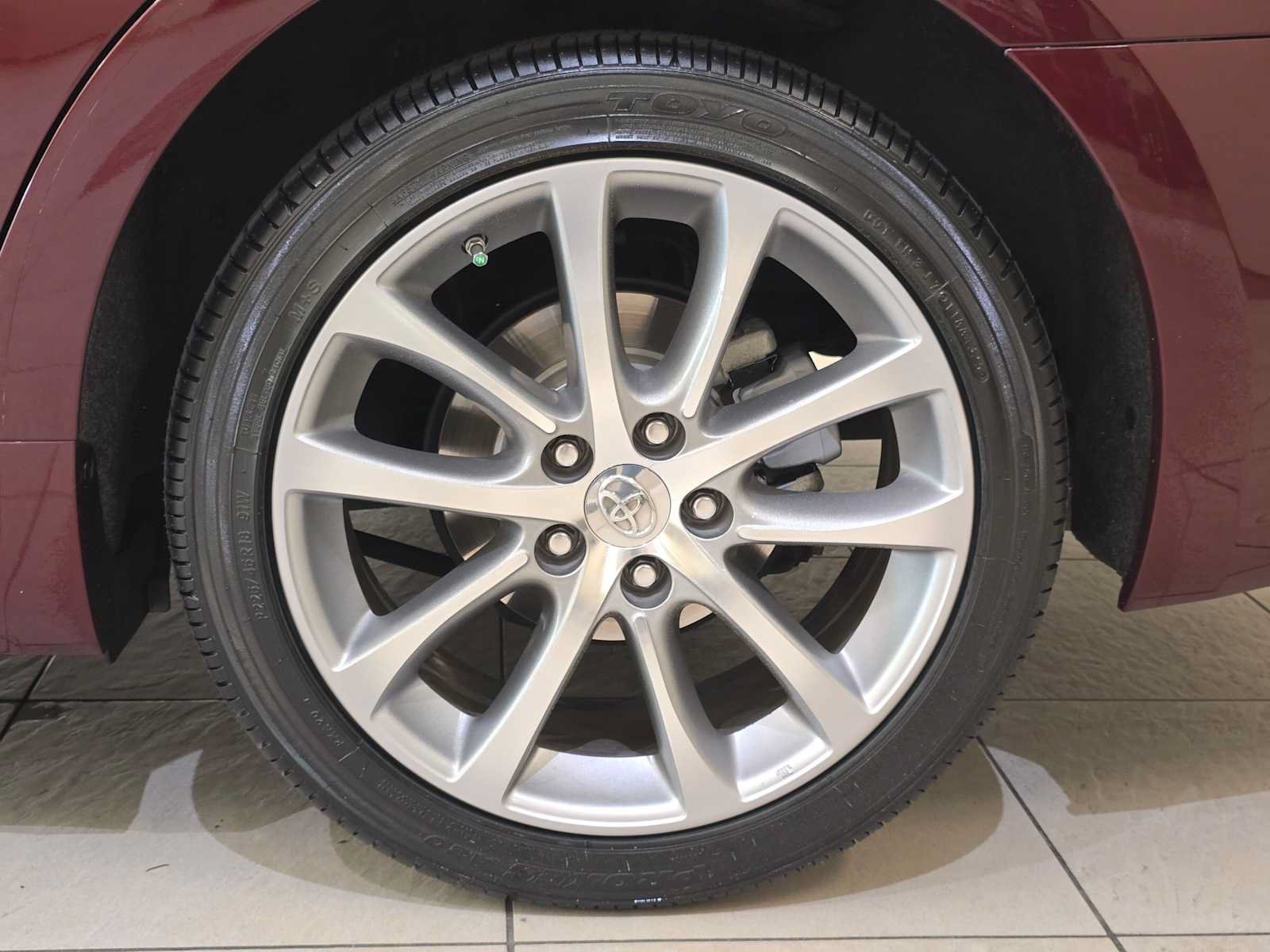 Used 2015 Toyota Avalon XLE Touring FWD image 8