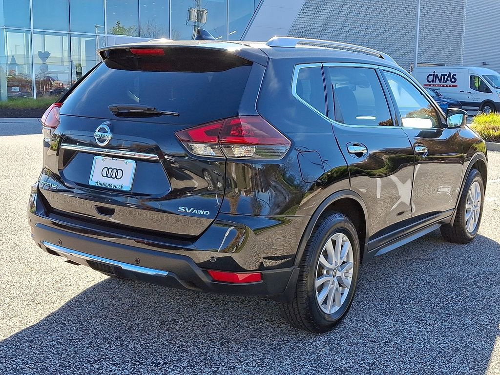 Used 2019 Nissan Rogue SV image 6