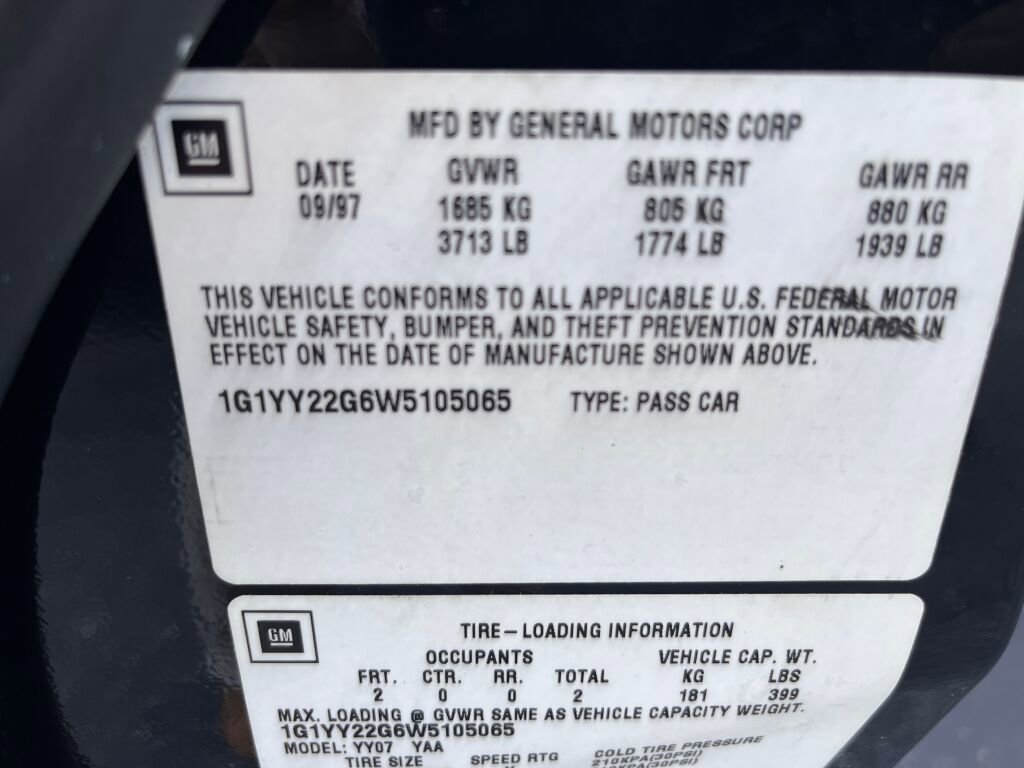 Used 1998 Chevrolet Corvette Coupe w/ Memory Pkg image 30