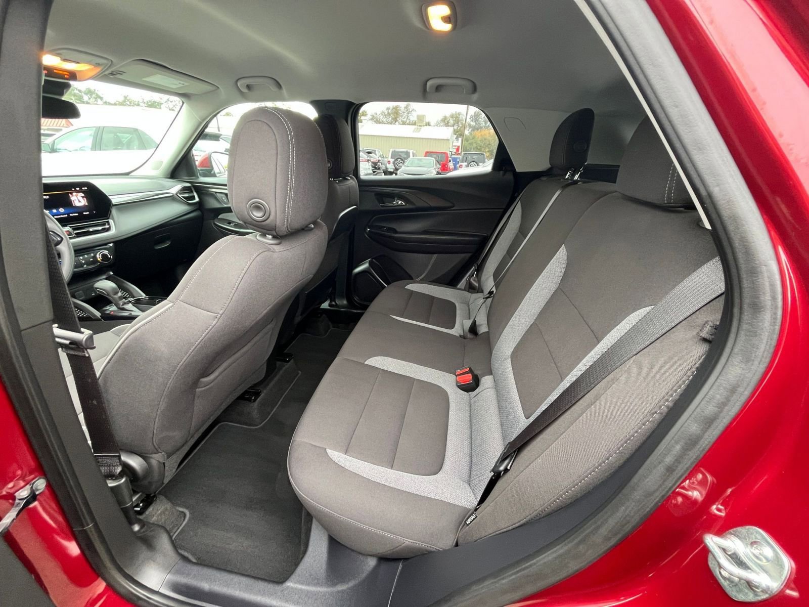 Used 2025 Chevrolet TrailBlazer LT image 23