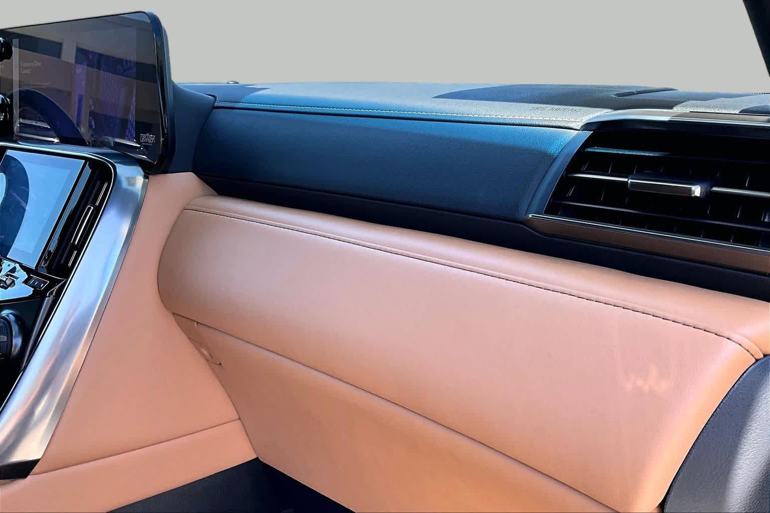 Certified 2024 Lexus LX 600 4WD w/ Luxury Package image 17