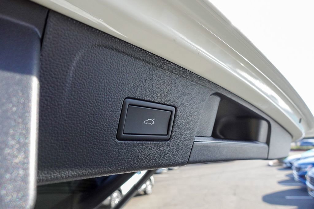 New 2026 Volkswagen Atlas SE image 30