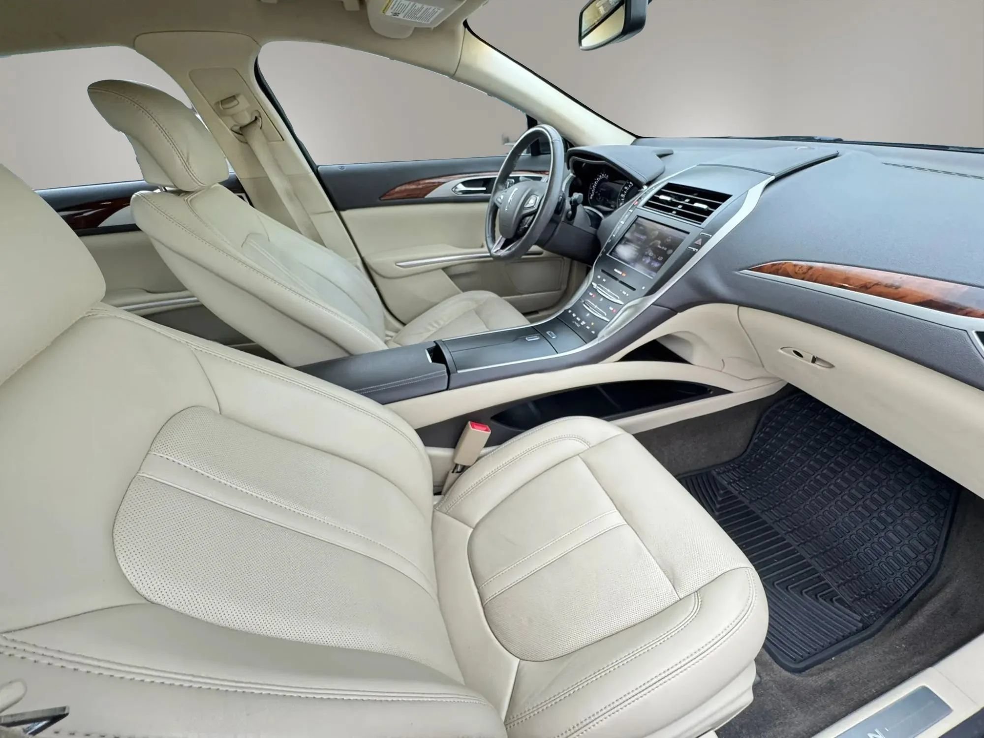 Used 2013 Lincoln MKZ FWD image 17