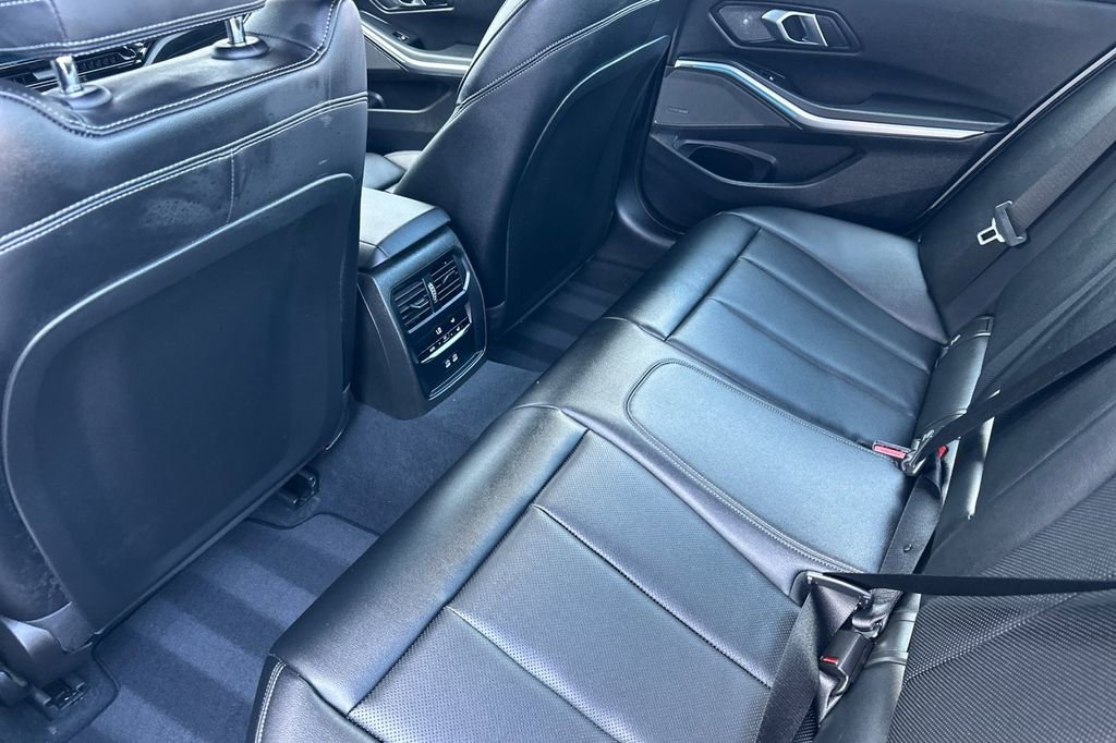 Used 2025 BMW M340i w/ Premium Package RWD image 12