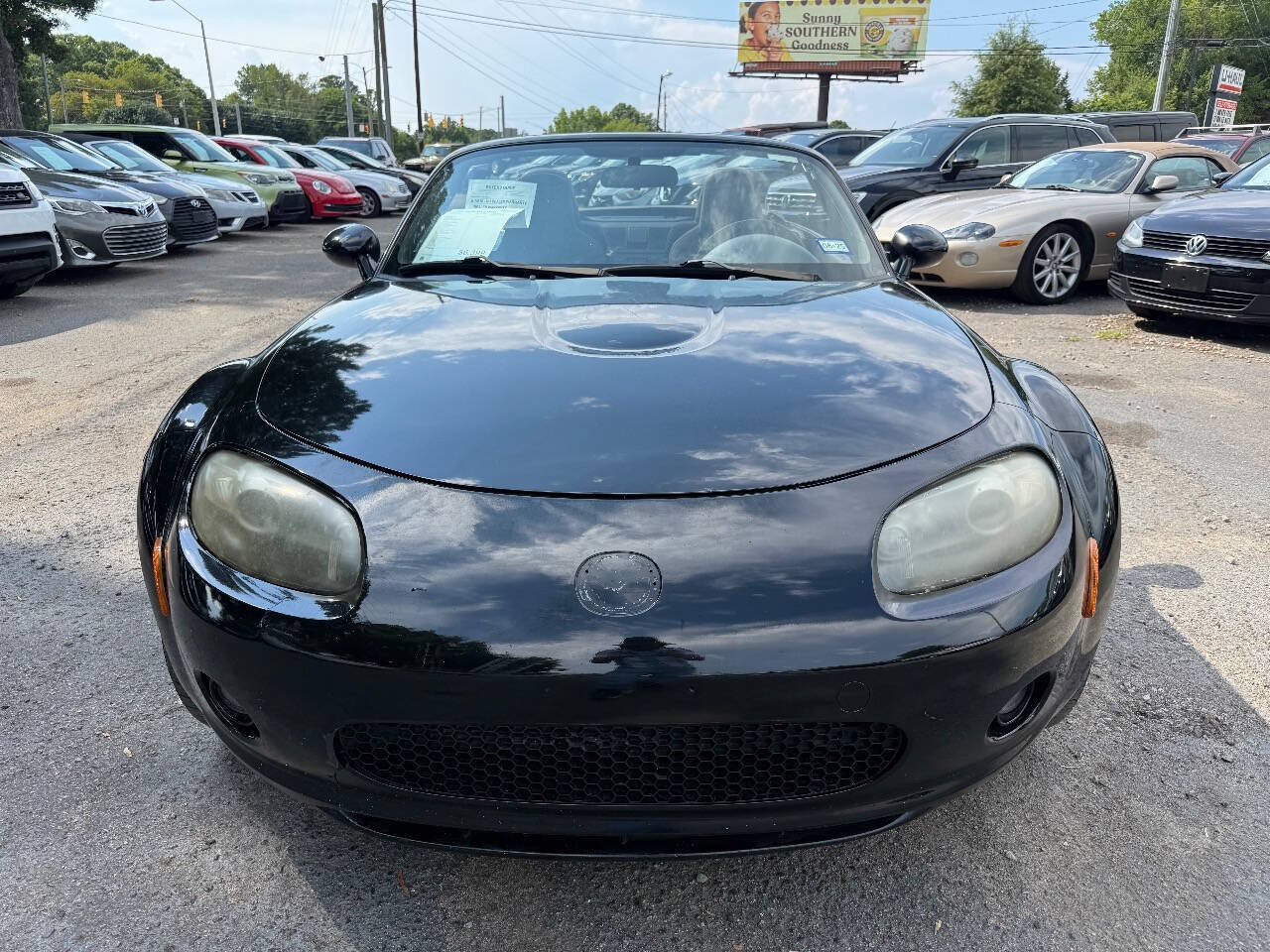 Used 2006 MAZDA MX-5 Miata Touring RWD image 2