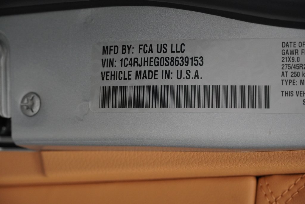 Used 2025 Jeep Grand Cherokee Summit AWD/4WD image 50