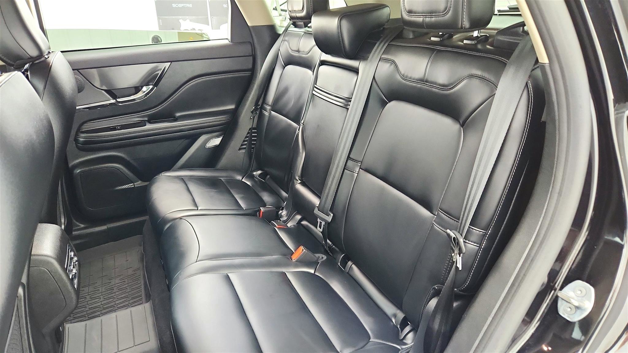 Used 2025 Lincoln Corsair FWD image 38