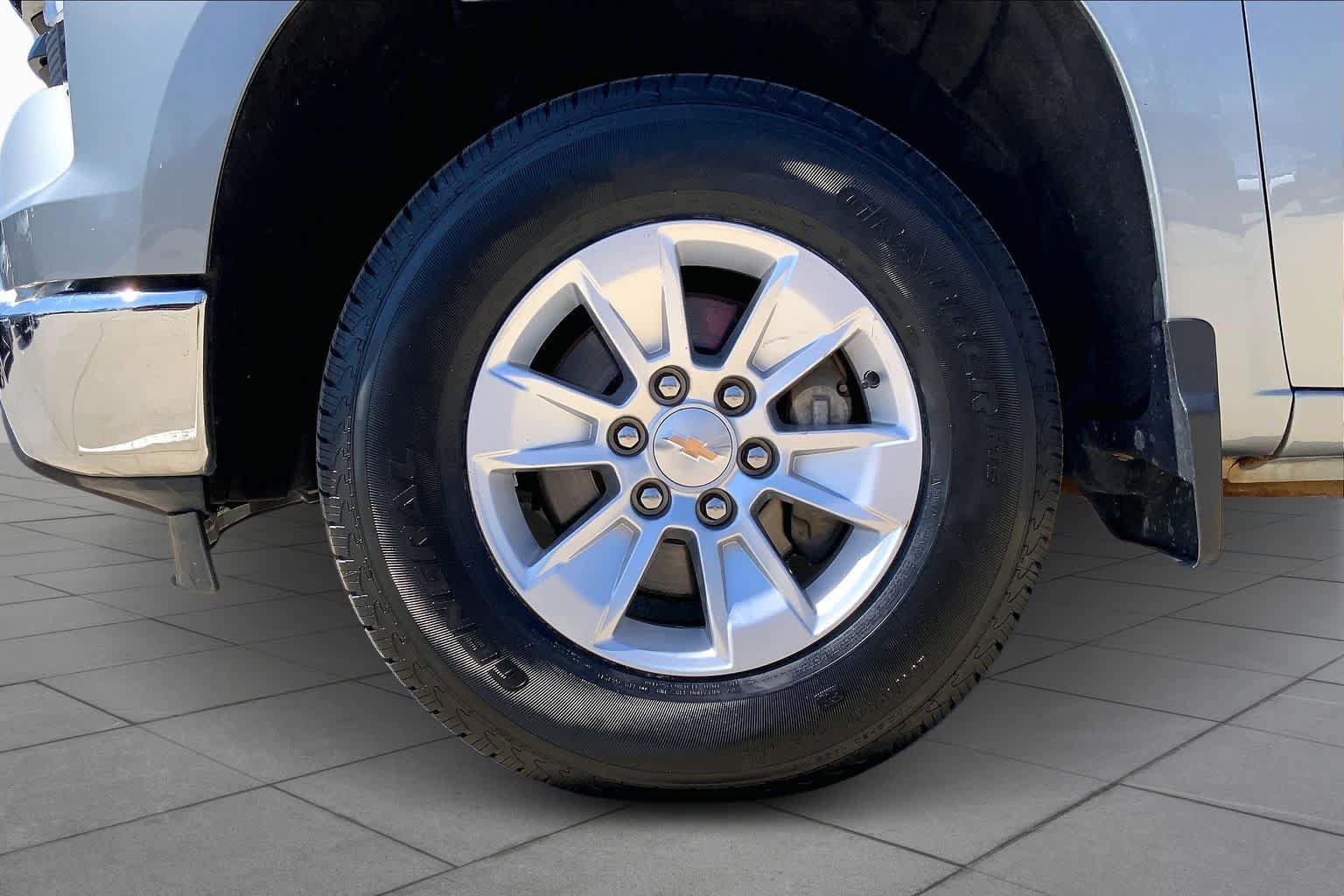 Used 2025 Chevrolet Silverado 1500 LT image 11