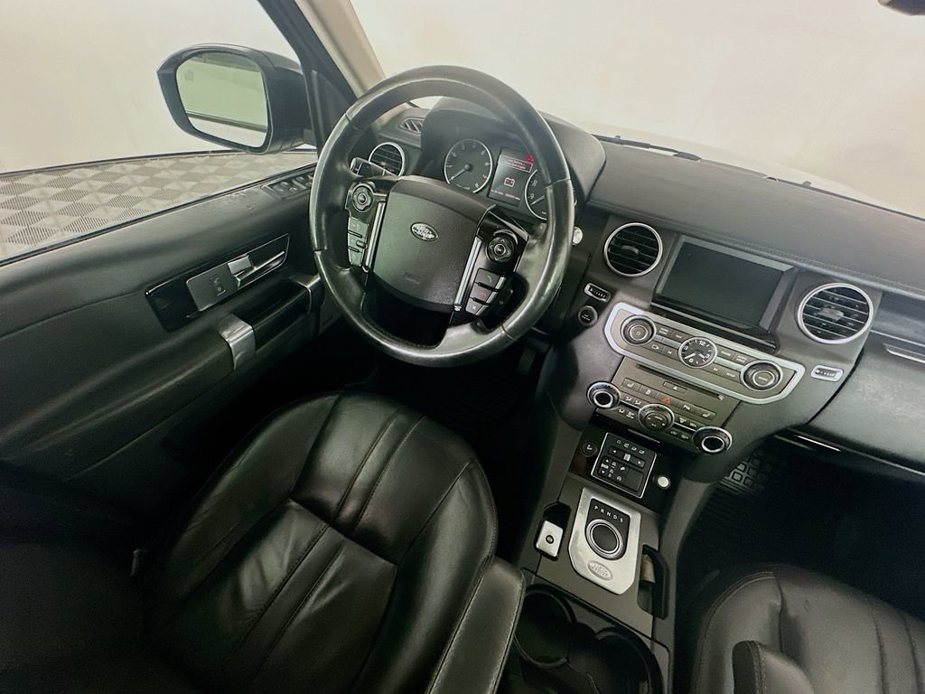 Used 2016 Land Rover LR4 HSE image 9