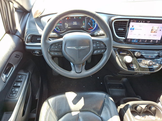Used 2022 Chrysler Pacifica Touring-L w/ S Appearance Package image 11