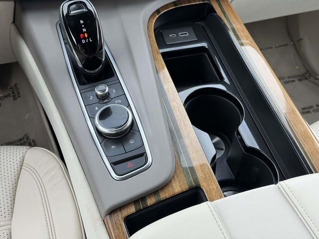 Used 2022 Cadillac Escalade Premium Luxury Platinum AWD/4WD image 15